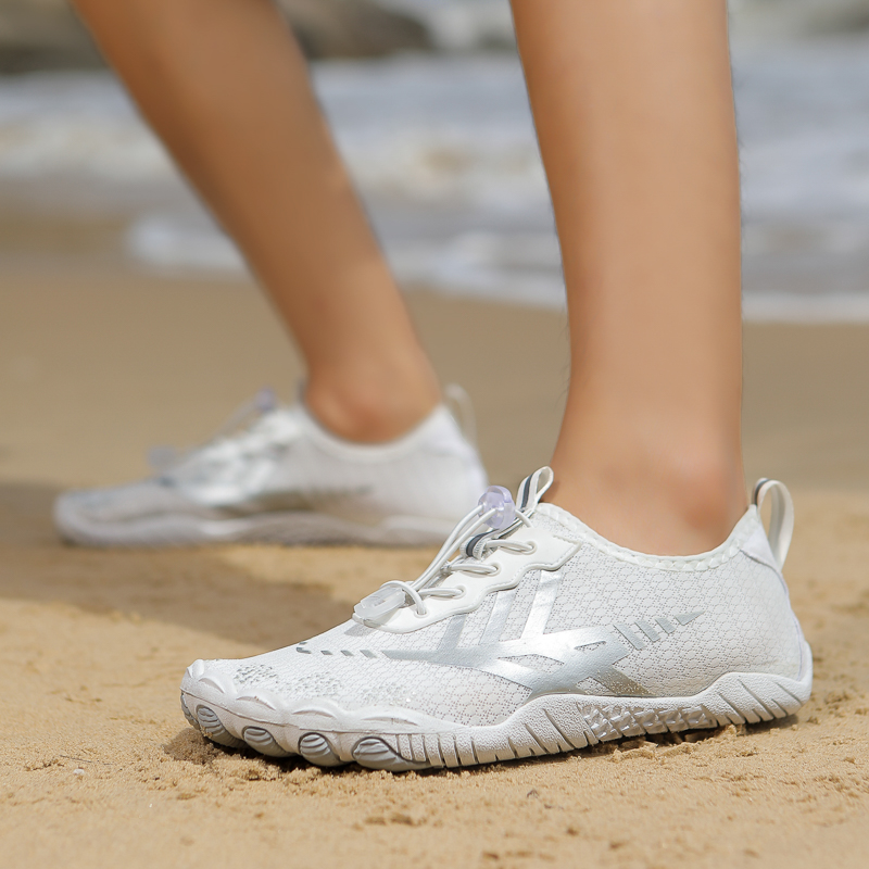 Quick Dry Water Shoes For Men  - Fishing Boat Trailer のレビューと価格
