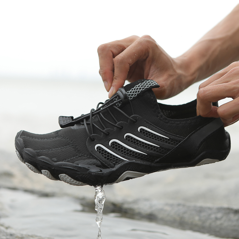 New Men Water Shoes Aqua Shoes - Fishing Boat Trailer のレビューと価格