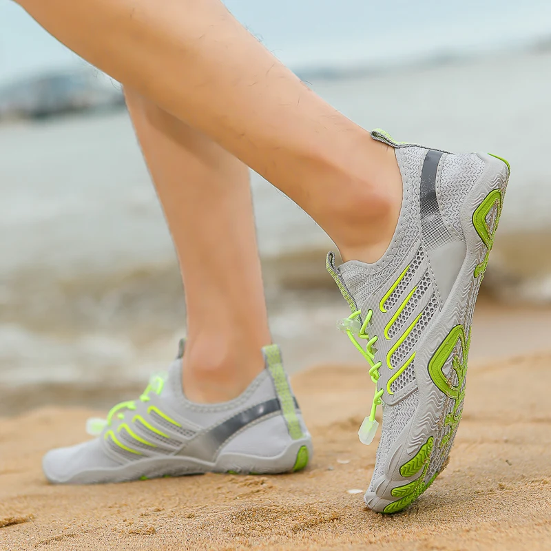 New Men Water Shoes Aqua Shoes - Fishing Boat Trailer のレビューと価格